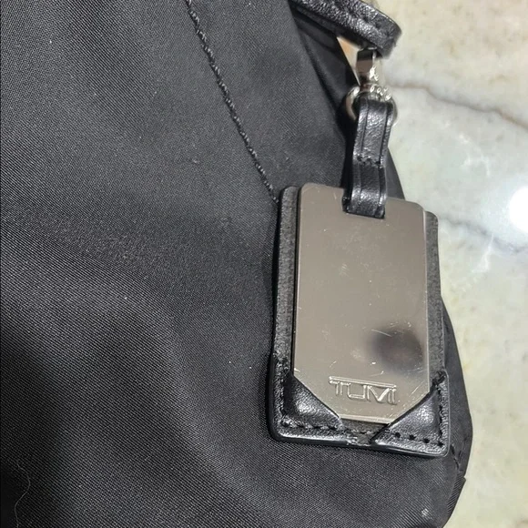 Tumi Black Voyageur Sumatra Messenger Bag - Picture 3 of 10